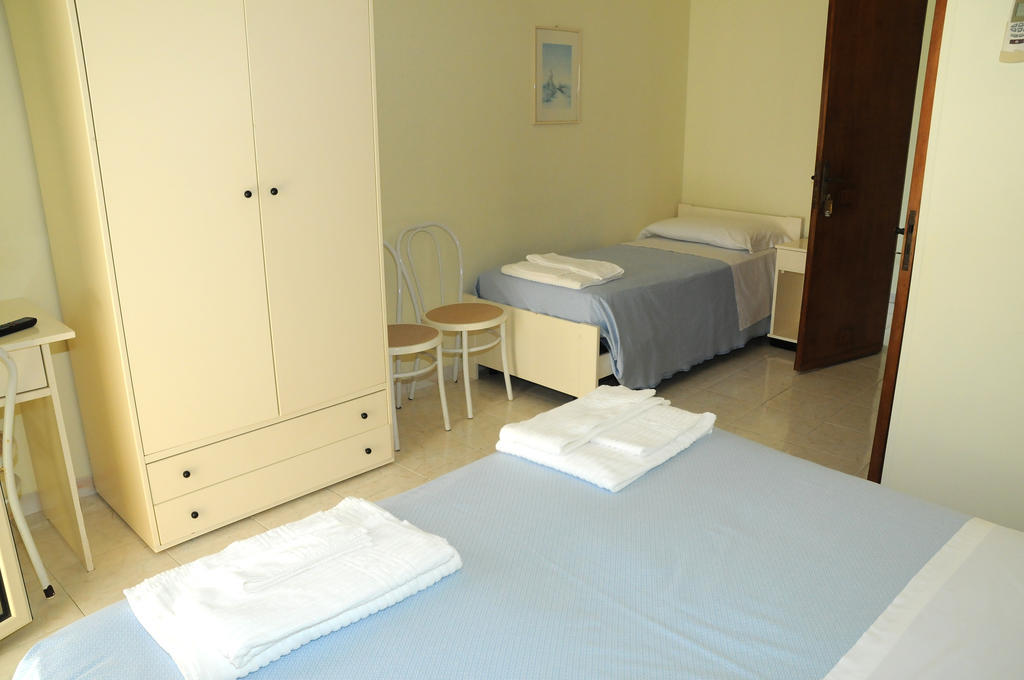 פורטו צ'זראו Hotel Da Ettore - Salento Selection חדר תמונה